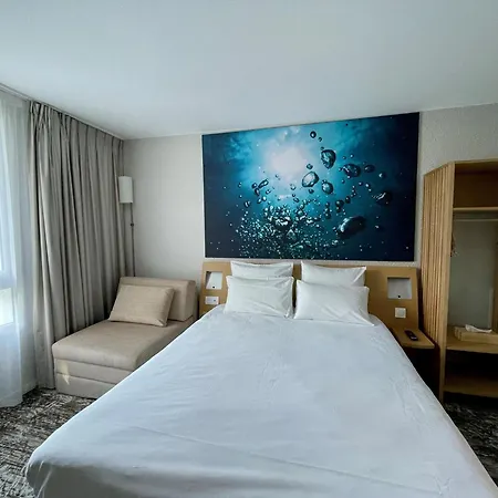 Отель Novotel Grenoble Nord