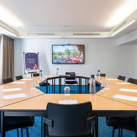 Novotel Grenoble Nord Отель 4*