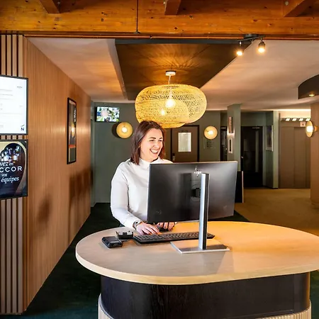 Отель Novotel Grenoble Nord 4*
