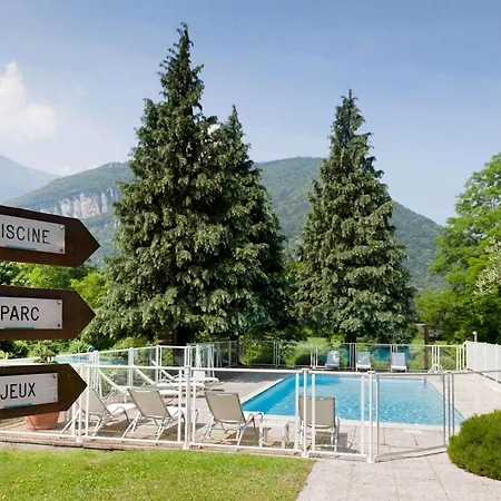 Novotel Grenoble Nord 4*
