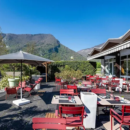 Novotel Grenoble Nord Вореп
